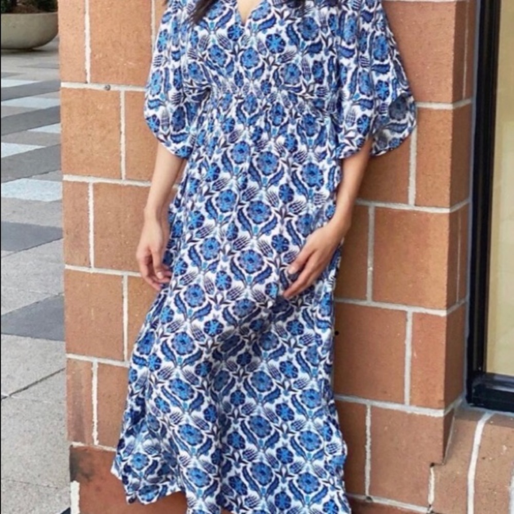 Rujuta Sheth Marie Cinched Kaftan Blue Lotus Print M/L